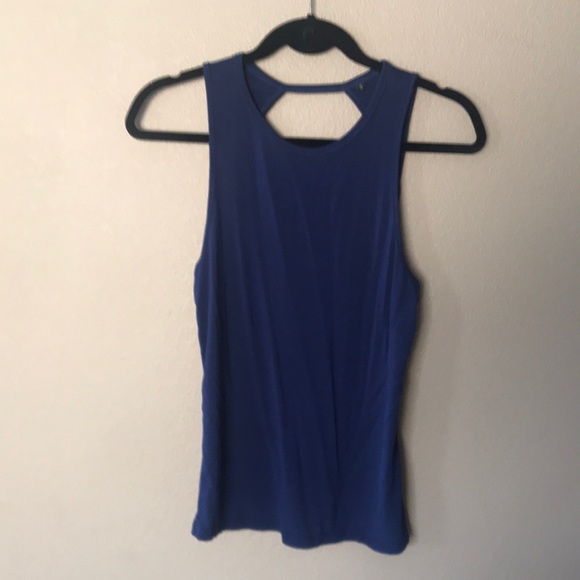 Open Back Top - Picture 6 of 7